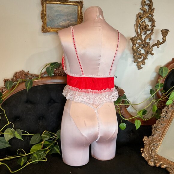 Vintage Sexy Lingerie Bra + Panties Ruffle heart High Cut Size S Red/White - Picture 3 of 5